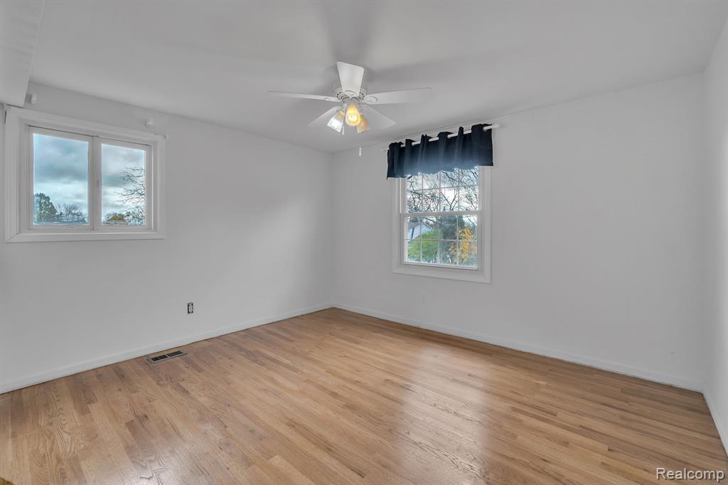 4248 WHITEBIRCH Drive, West Bloomfield, MI 48323 — Photo 35