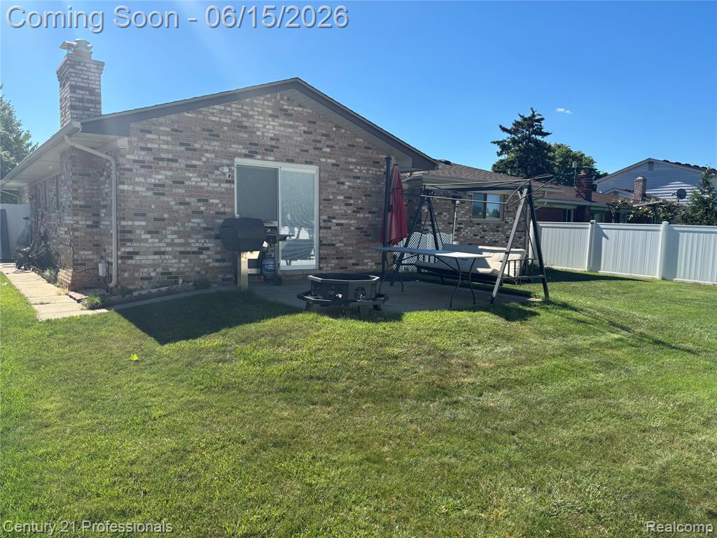 39548 Pinebrook Drive, Sterling Heights, MI 48310 — Photo 4