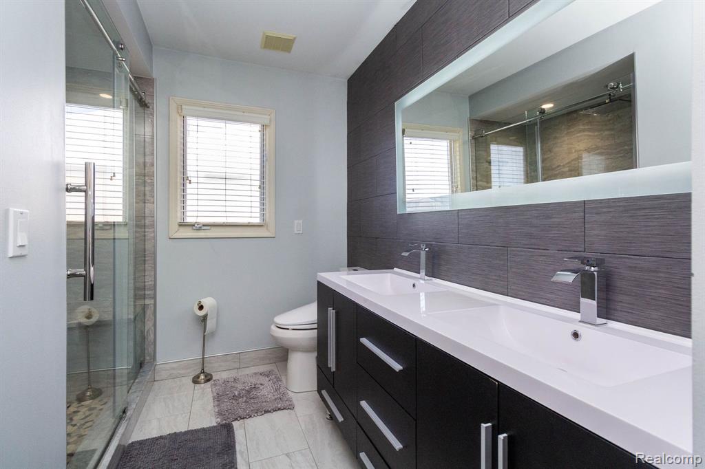 49683 Yale Drive, Macomb, MI 48044 — Photo 32