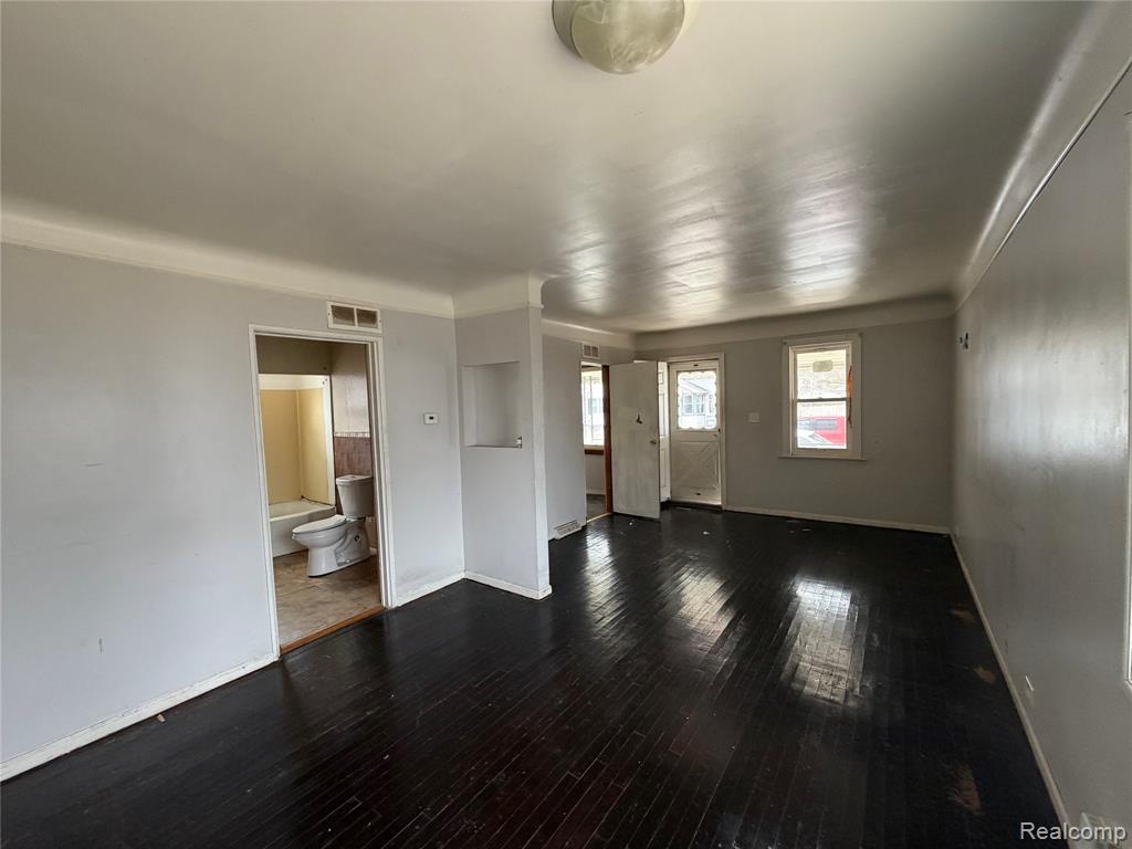 8249 Packard Avenue, Warren, MI 48089 — Photo 5
