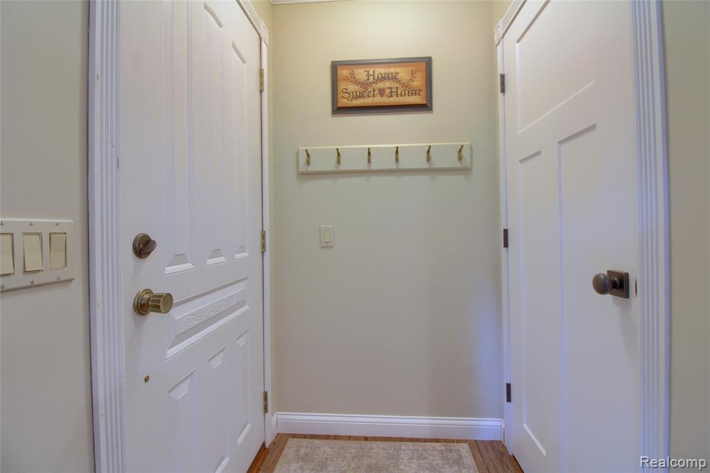 10784 Exeter Road, Carleton, MI 48117 — Photo 4