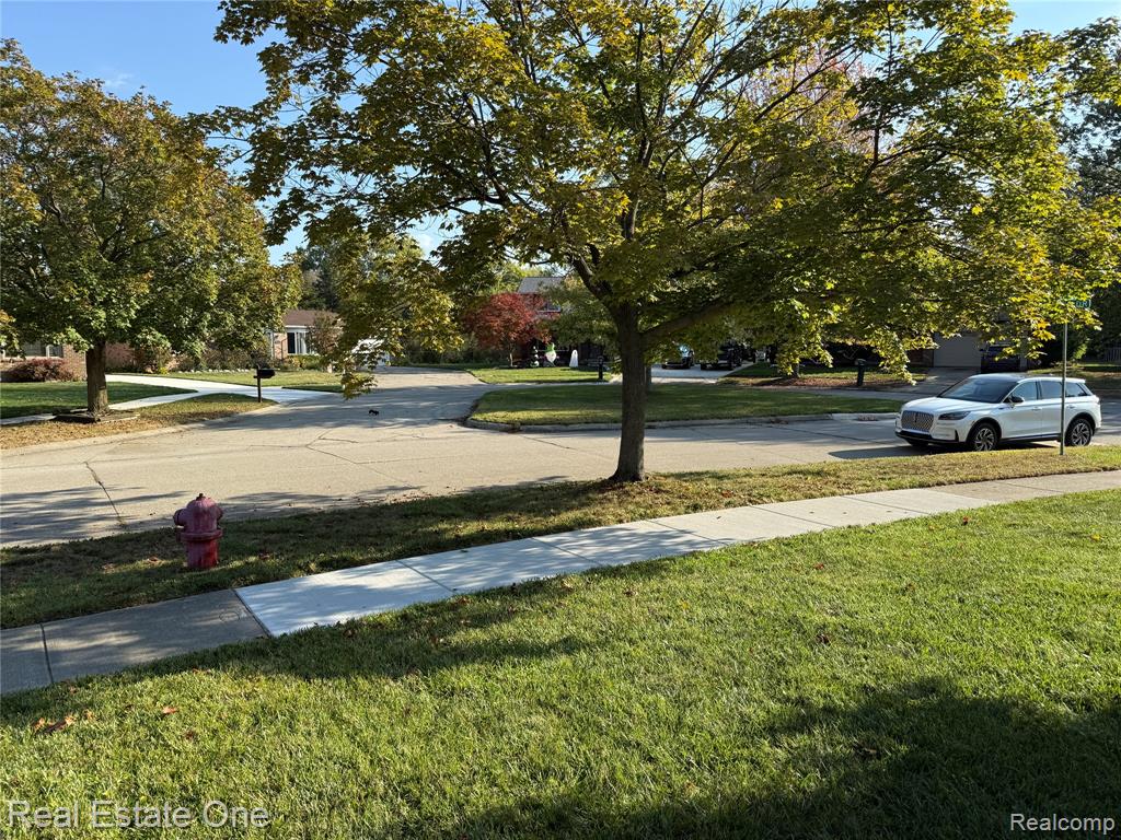 42075 GLORIA Drive, Canton, MI 48187 — Photo 60