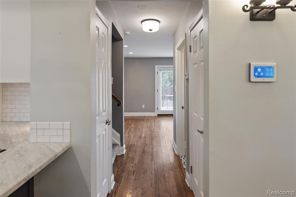 986 Smith Avenue, Birmingham, MI 48009 — Photo 17