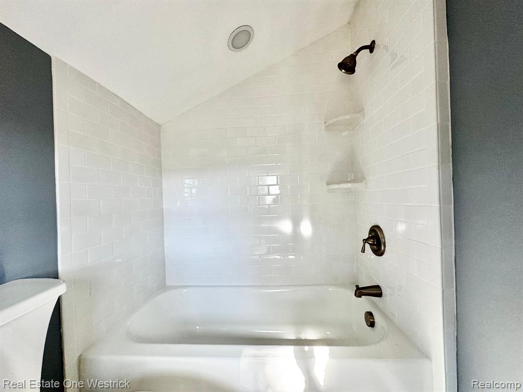 432 Edgewater Drive, Algonac, MI 48001 — Photo 21