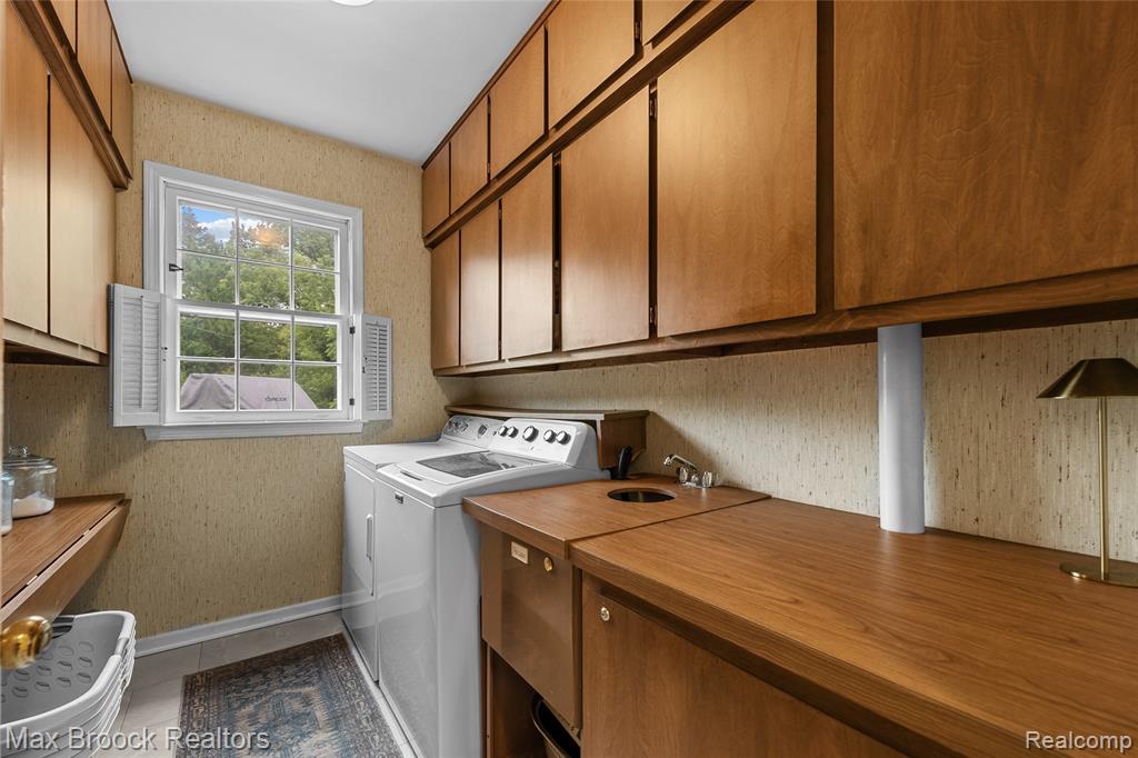 578 Woodway Court, Bloomfield Hills, MI 48302 — Photo 15