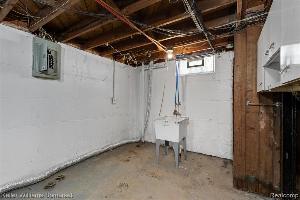 6306 FARMBROOK Street, Detroit, MI 48224 — Photo 20