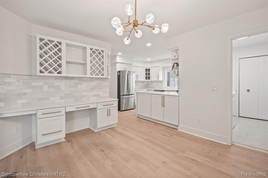 2459 HICKORY GLEN Drive, Bloomfield Hills, MI 48304 — Photo 11