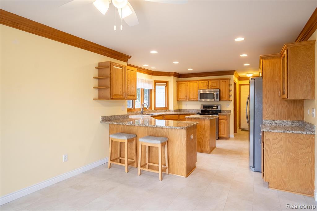 54676 Carnation Drive, Macomb, MI 48042 — Photo 12