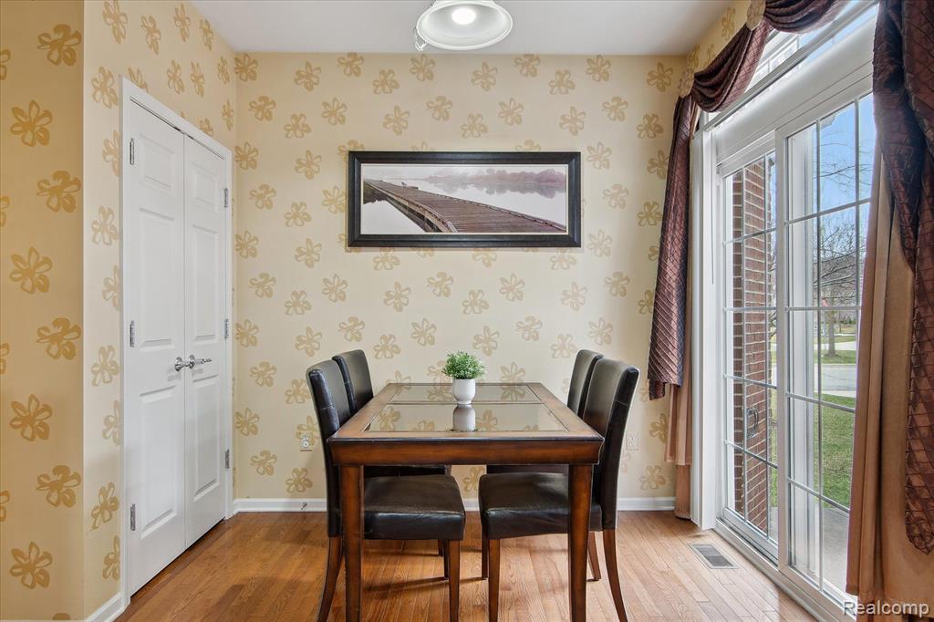 1902 PADDOCK Lane, Canton, MI 48188 — Photo 20