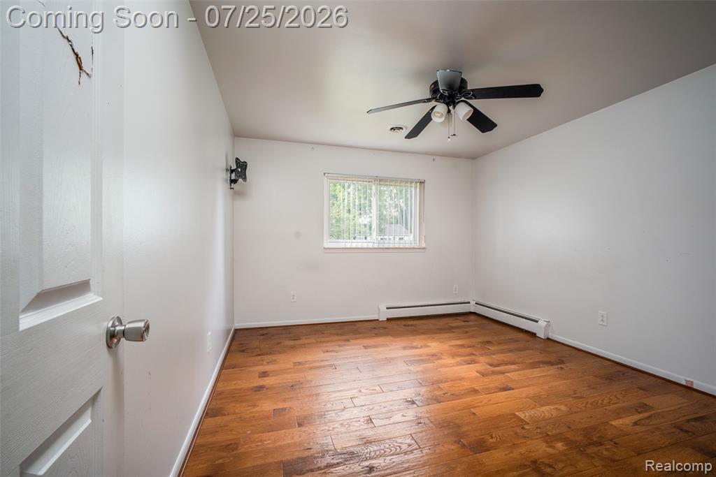 31045 John Hauk Street, Garden City, MI — Photo 11