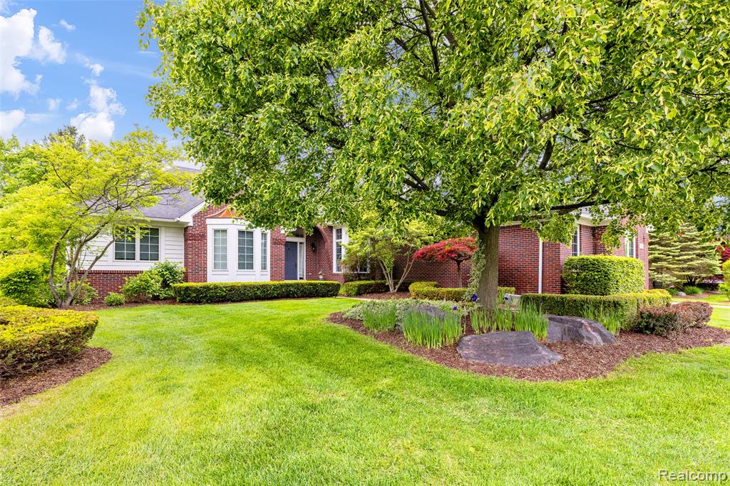 55161 Whitney Drive, Shelby Twp, MI 48315 — Photo 2
