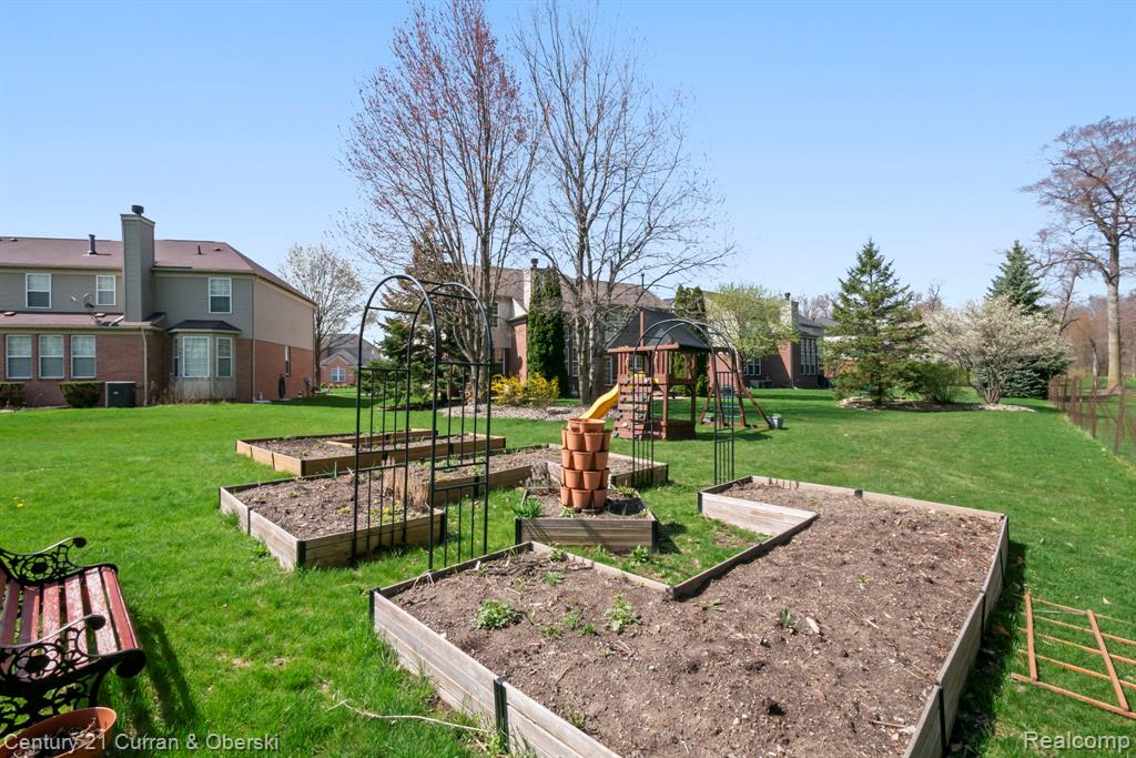 48742 Tanglewood Drive, Macomb, MI 48044 — Photo 74