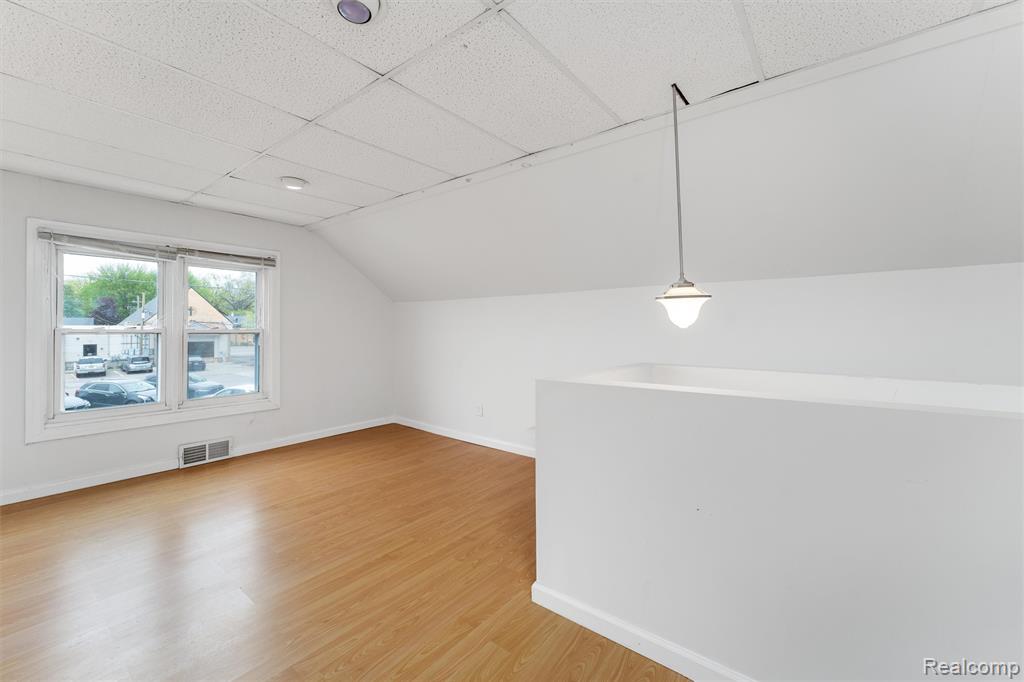 3318 Wakefield Road, Berkley, MI 48072 — Photo 16