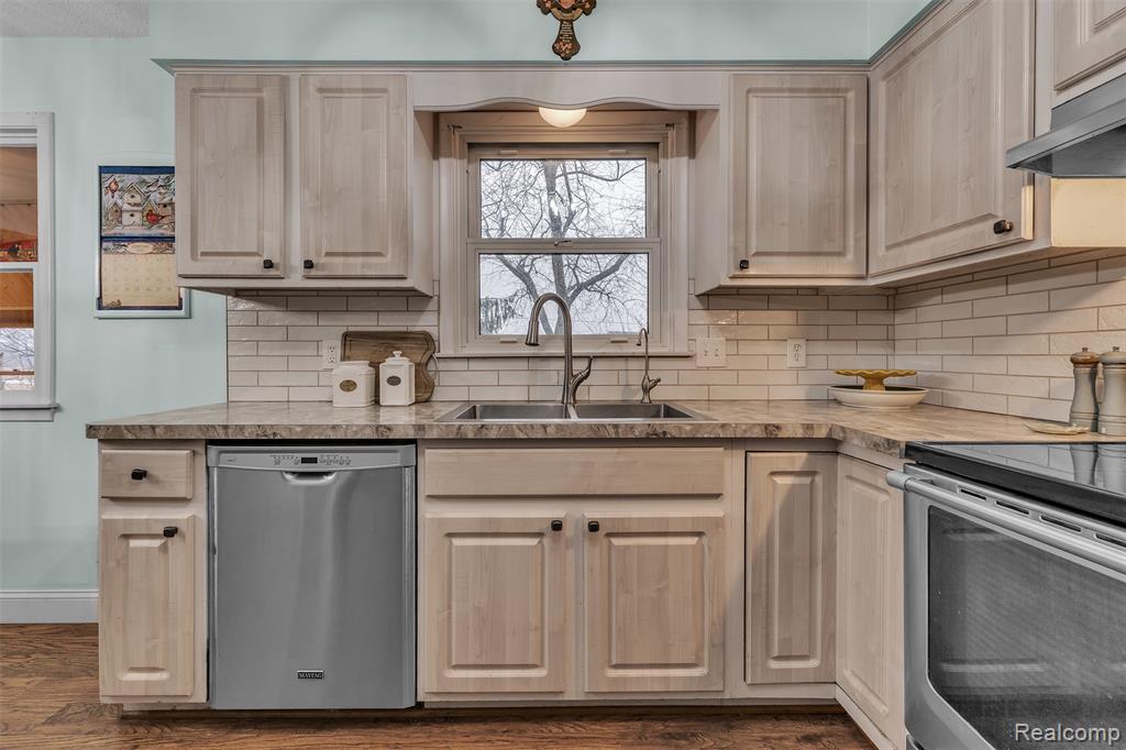 1641 Indian Road, Lapeer, MI 48446 — Photo 13