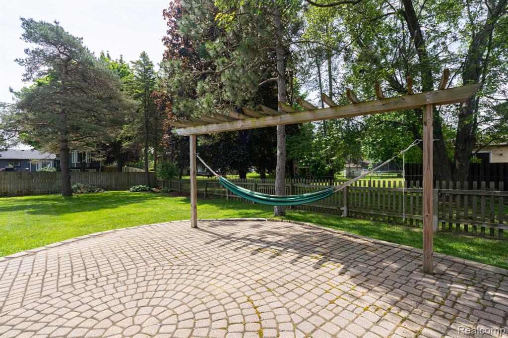 7152 Snow Apple Drive, Clarkston, MI — Photo 13