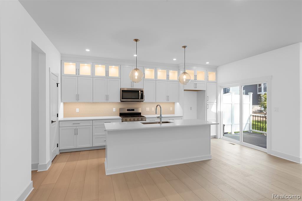 9840 Firwood, Plymouth, MI 48170 — Photo 10