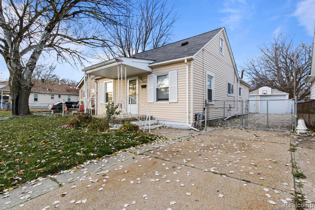 7027 HUDSON Avenue, Warren, MI 48091 — Photo 3