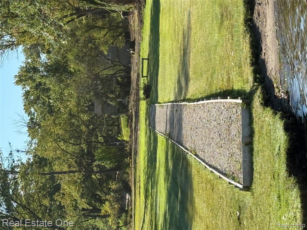 2910 Loon Drive, Wixom, MI — Photo 12