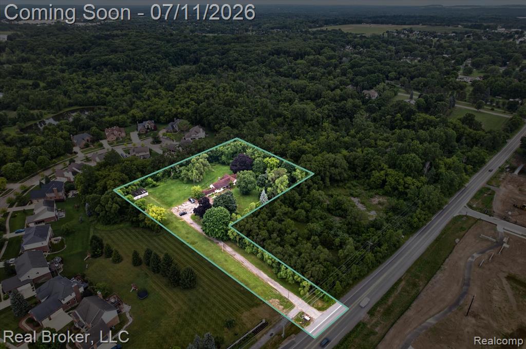27483 Pontiac Trail, South Lyon, MI 48178 — Photo 2