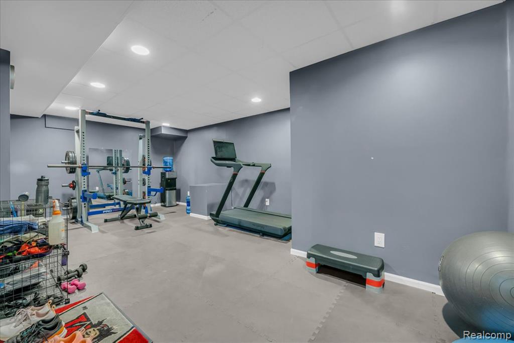 8159 Pickering Place, Westland, MI — Photo 35