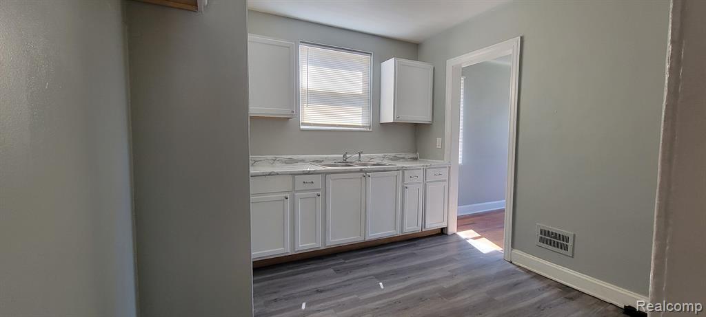 5200 WAYBURN Street, Detroit, MI 48224 — Photo 12