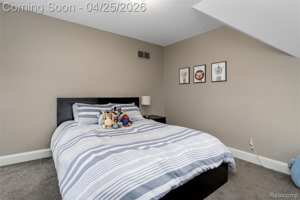 658 Pallister, Detroit, MI 48202 — Photo 47