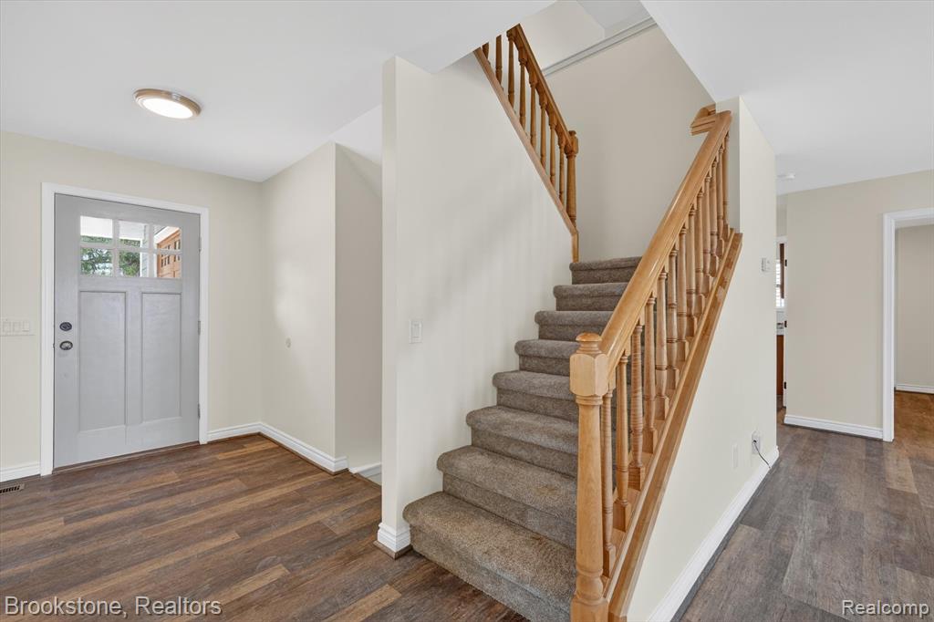 3695 Lotus Drive, Waterford, MI 48329 — Photo 26