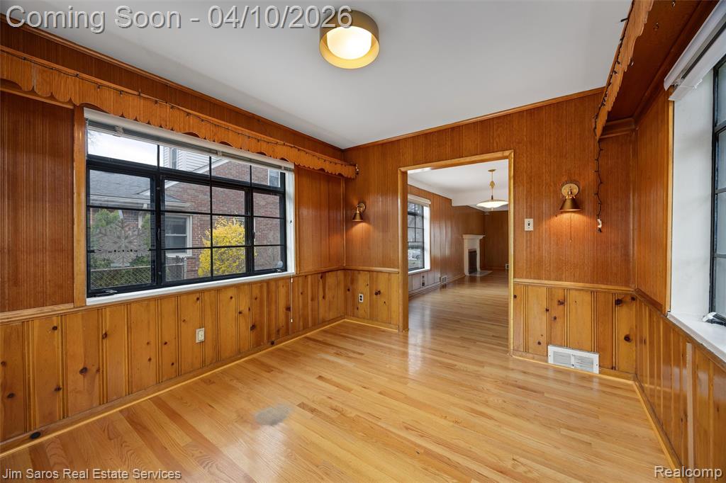 1101 Torrey Road, Grosse Pointe Woods, MI 48236 — Photo 7