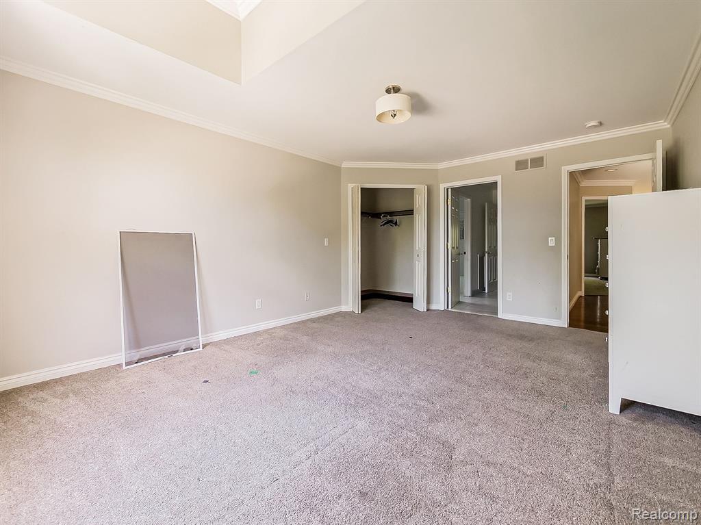 5570 HAMPSHIRE Drive, West Bloomfield, MI — Photo 33