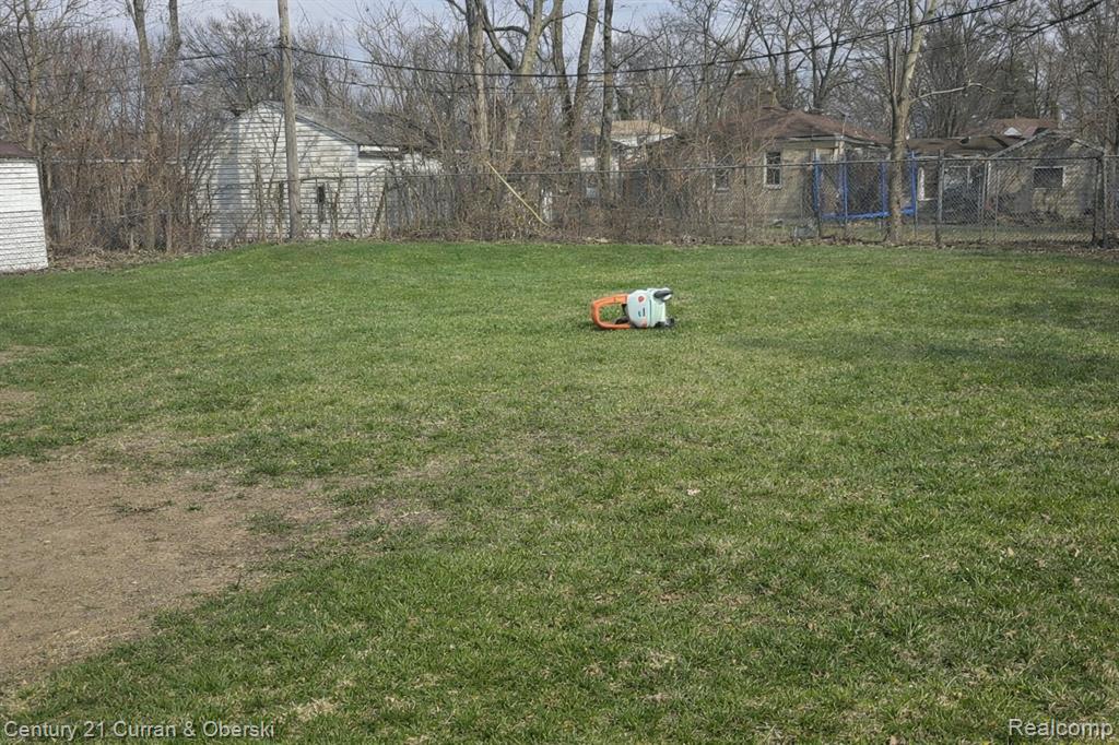 19130 Trinity Street, Detroit, MI 48219 — Photo 13