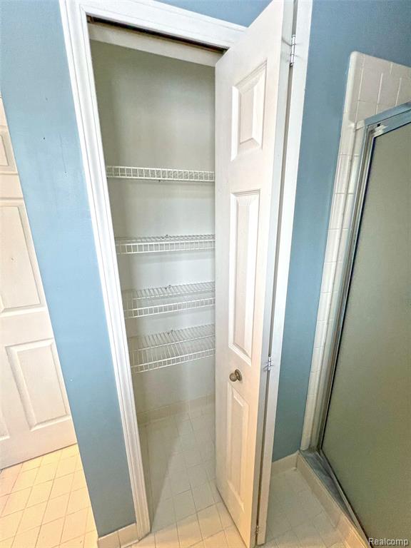 47546 Belmont Drive, Belleville, MI 48111 — Photo 32
