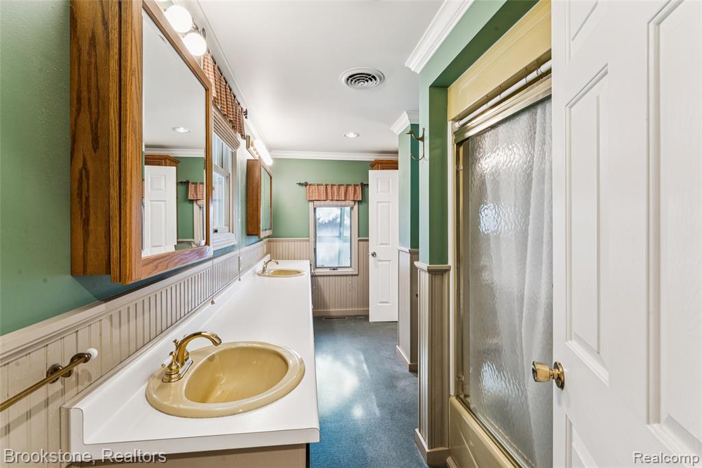 614 S East Street, Fenton, MI 48430 — Photo 21