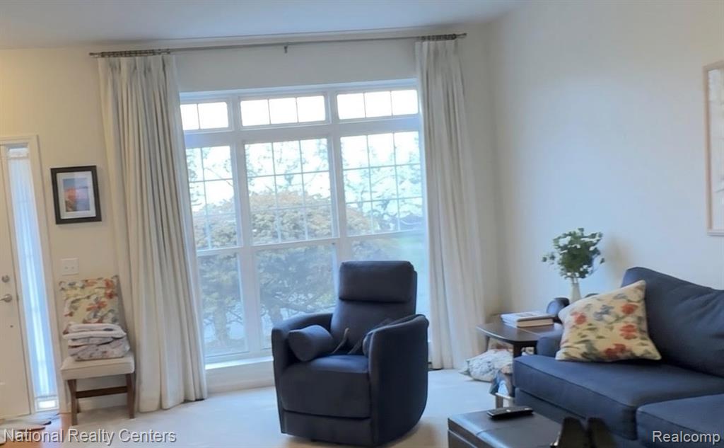 188 Center Boulevard, Wixom, MI 48393 — Photo 17