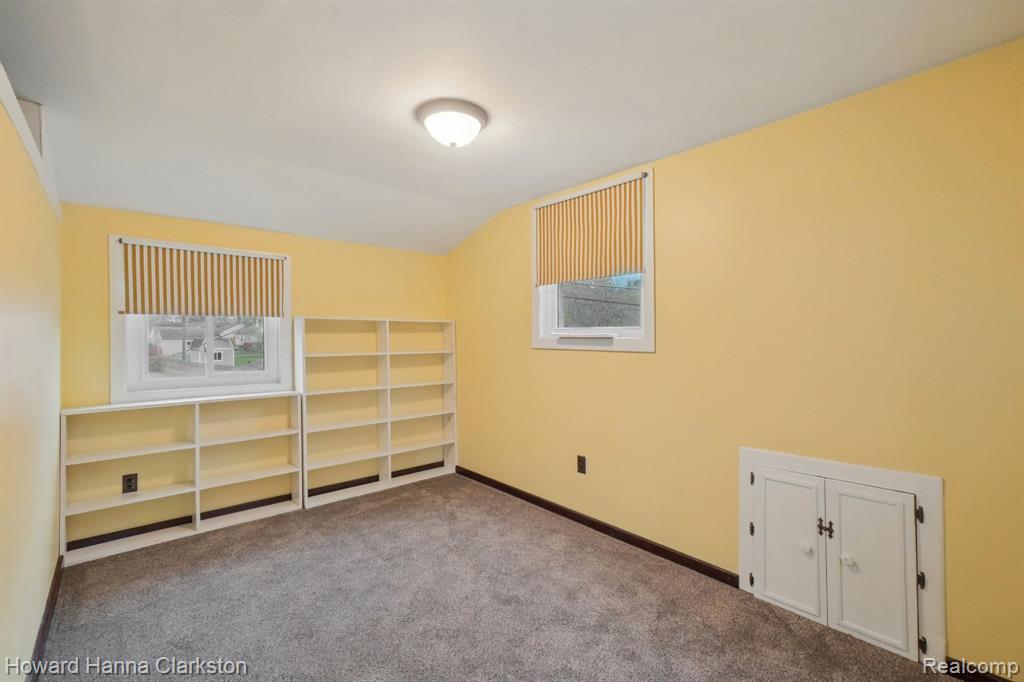 5506 Cruse Avenue, Waterford, MI 48327 — Photo 35