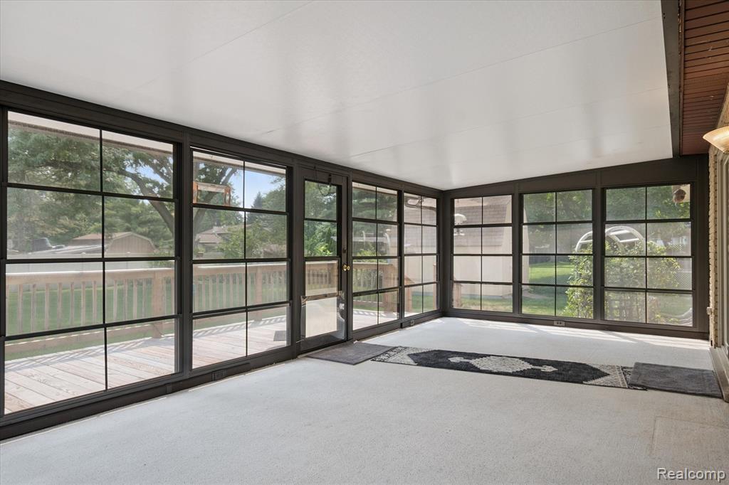 8812 Rio Vista Street, Green Oak, MI 48116 — Photo 24