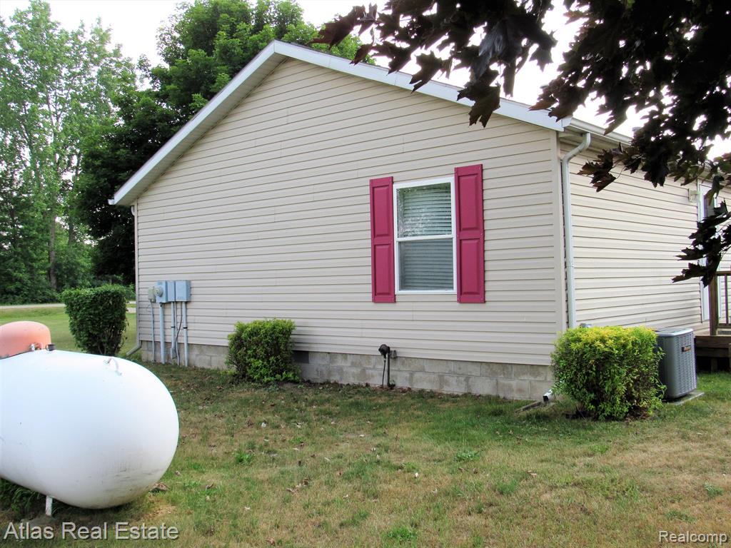 78 W BARNES Road, Fostoria, MI 48435 — Photo 33