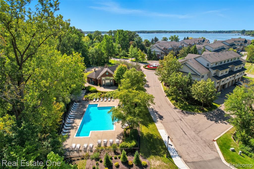 464 Old Pine Way, Walled Lake, MI 48390 — Photo 53