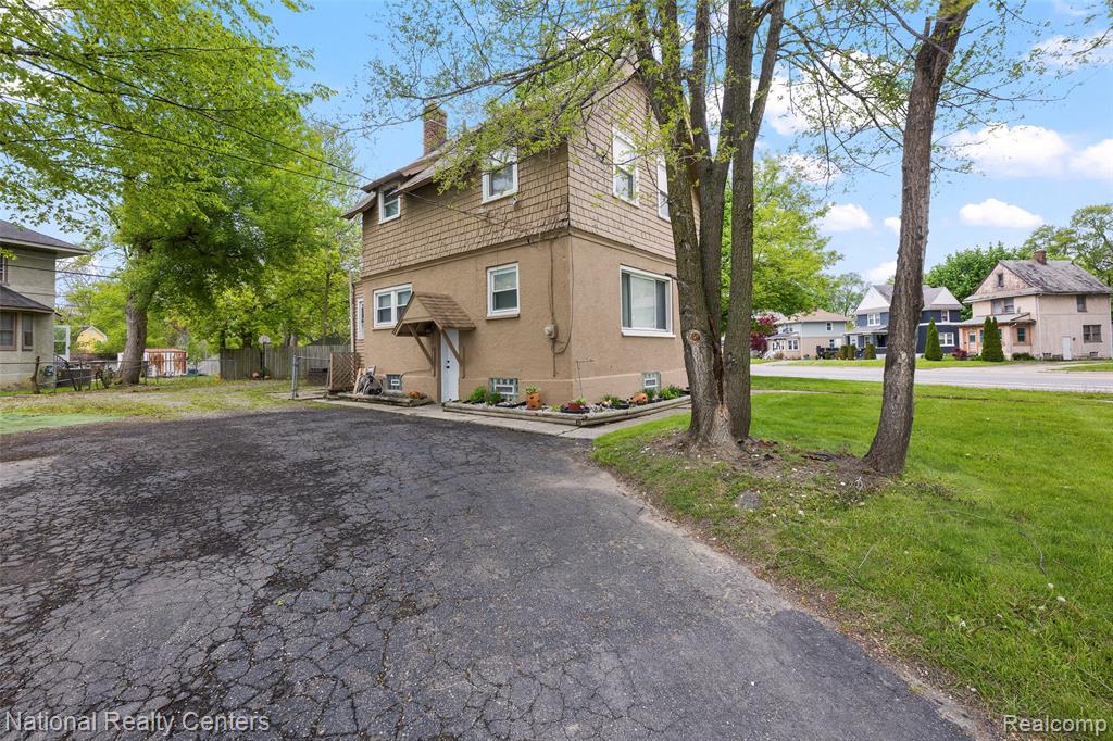686 N Perry Street, Pontiac, MI 48342 — Photo 3