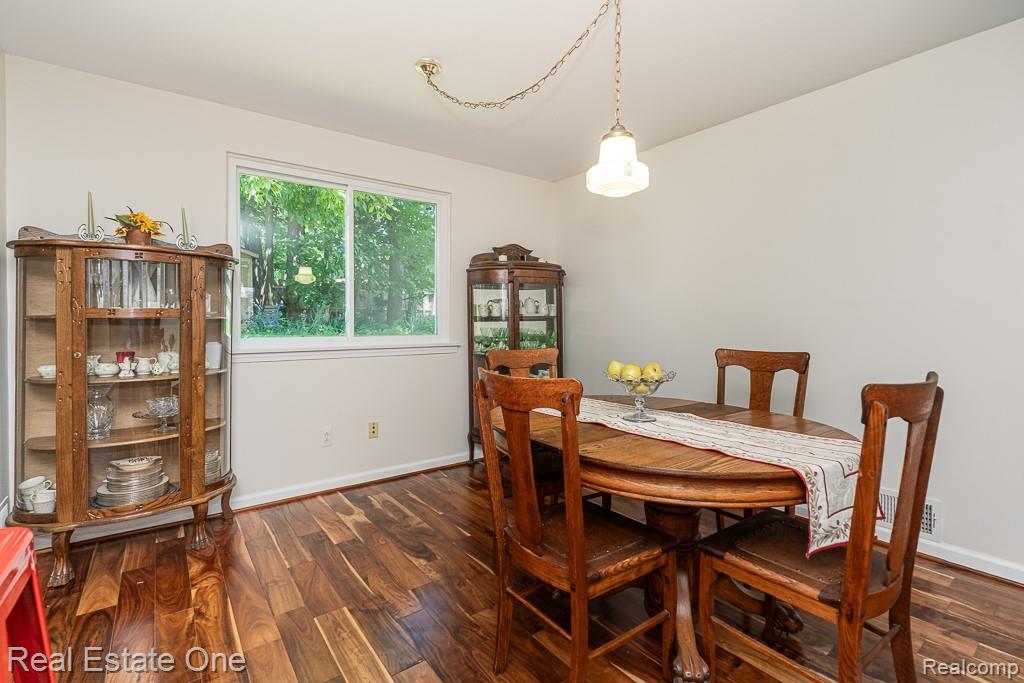 4644 Charest Avenue, Waterford, MI 48327 — Photo 19
