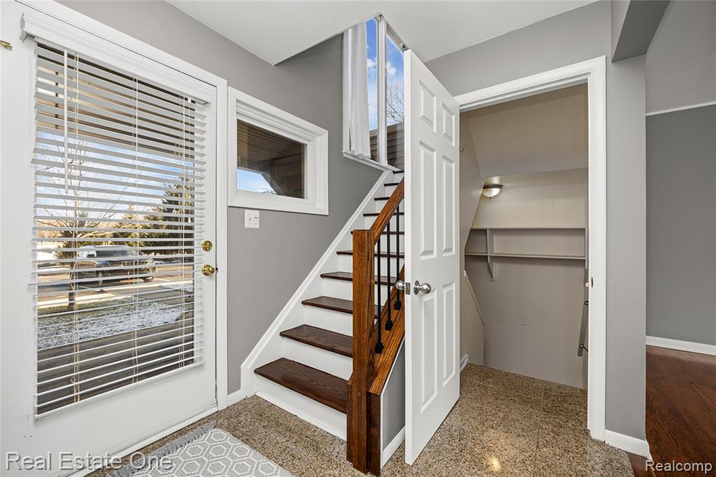 556 Bloomfield Court, Birmingham, MI 48009 — Photo 3
