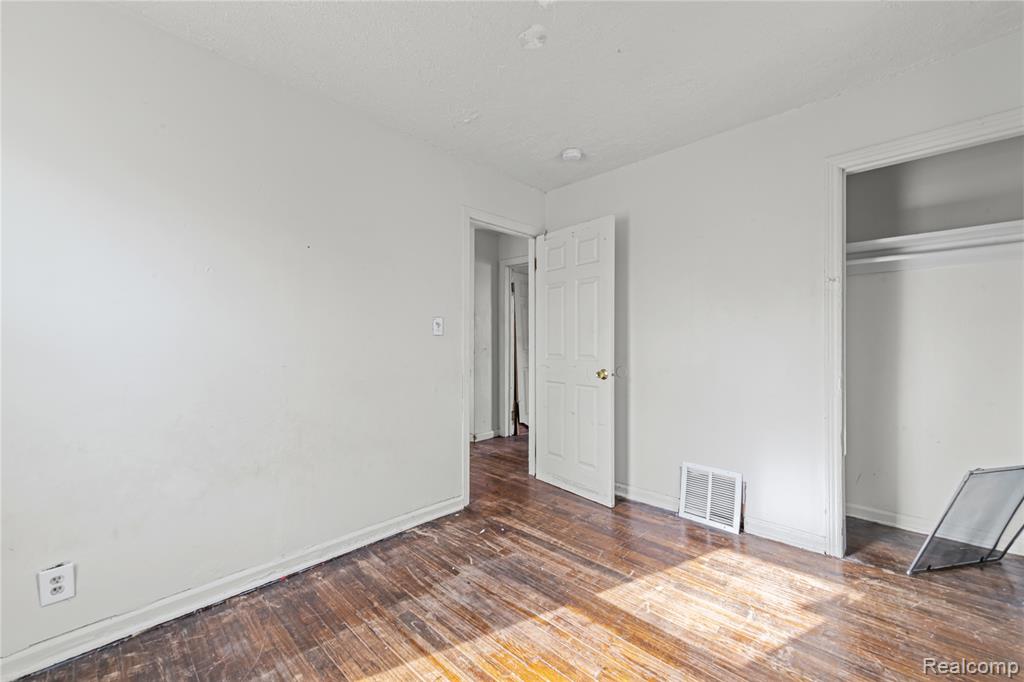 3027 Bassett Street, Detroit, MI 48217 — Photo 10