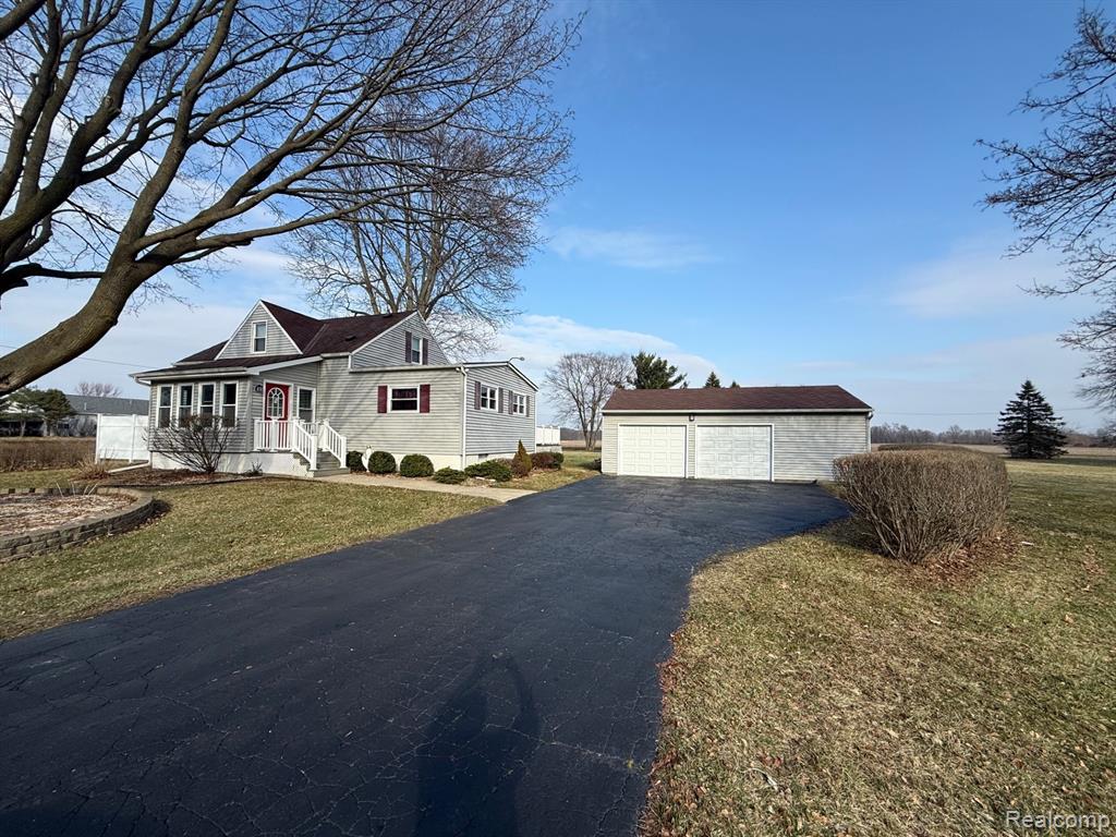 2329 Seymour Road, Swartz Creek, MI 48473 — front exterior