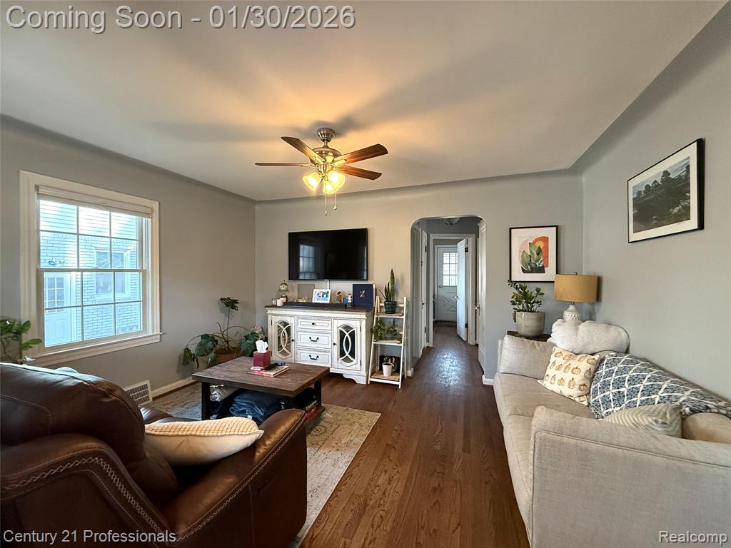 900 N Rembrandt Avenue, Royal Oak, MI 48067 — Photo 11