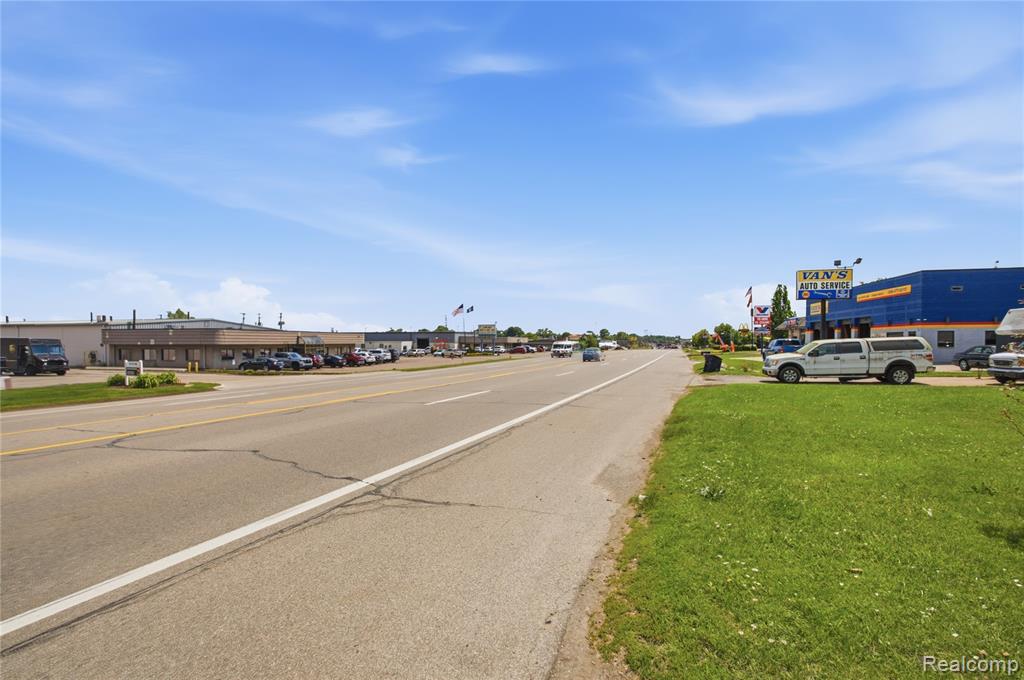 117 N Groesbeck Highway, Mount Clemens, MI 48043 — Photo 33