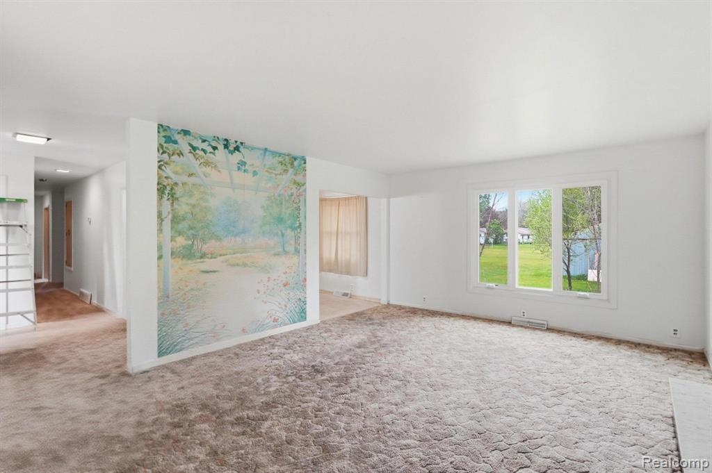 396 Plum Creek Road, Lapeer, MI 48446 — Photo 7