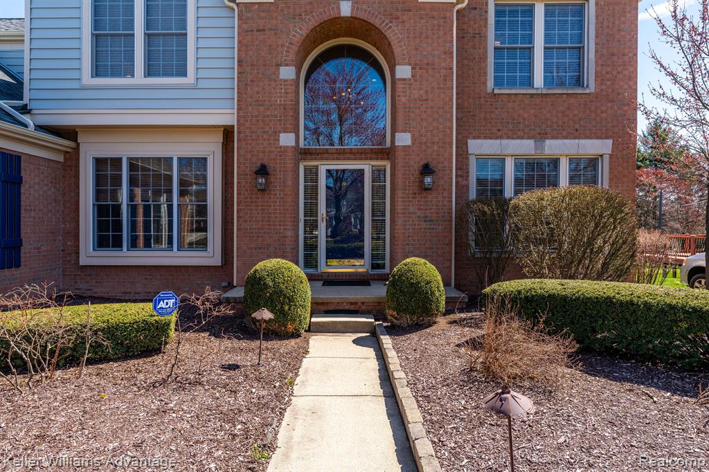 44499 White Pine Circle E, Northville, MI 48168 — Photo 6