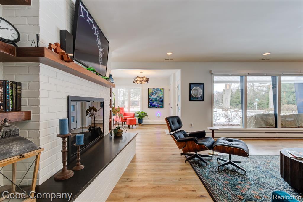 805 N Pemberton Road, Bloomfield Hills, MI 48302 — Photo 17