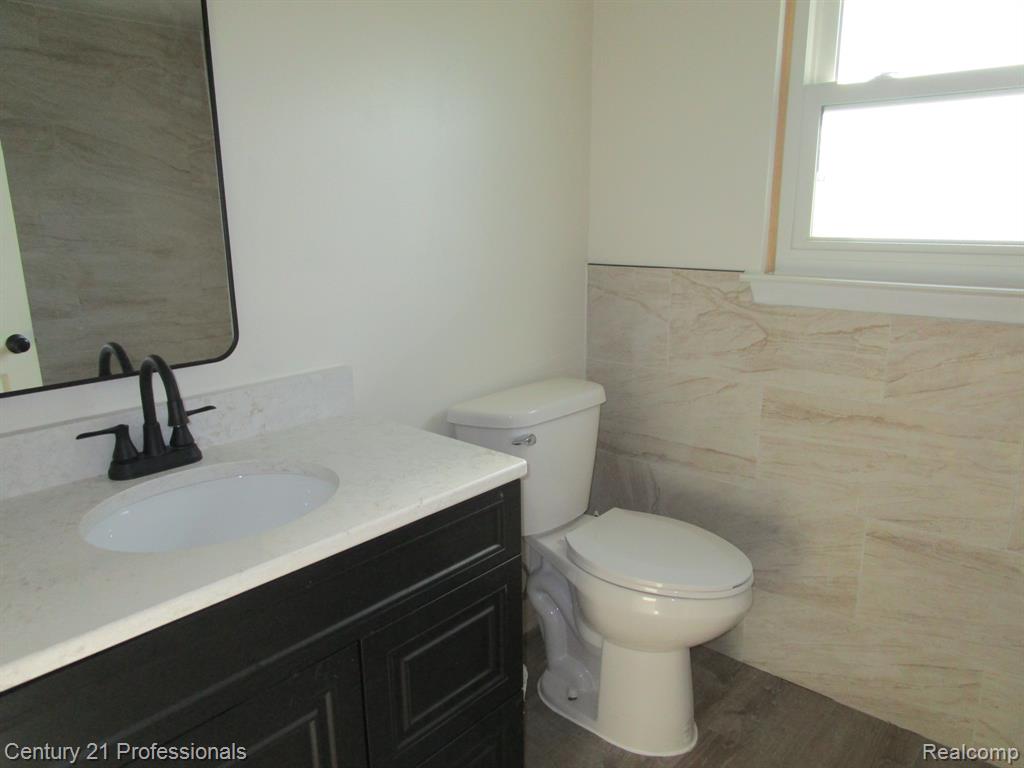 7715 Donna Street, Westland, MI — Photo 17