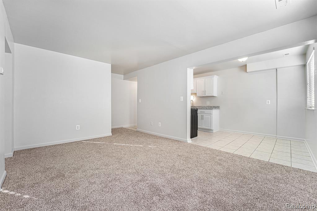 45210 Keding Street, 101, Utica, MI 48317 — Photo 4