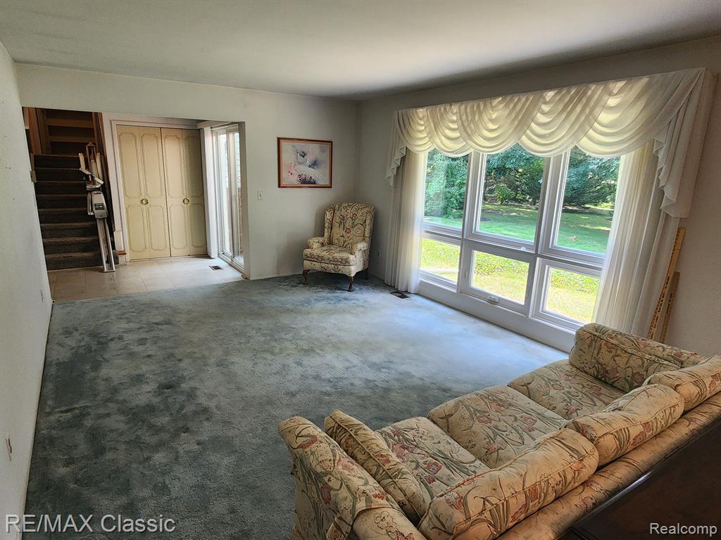 473 FOX RIVER Drive, Bloomfield Hills, MI 48304 — Photo 10